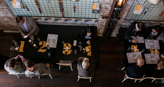 AI对讲机如何赋能星级酒店